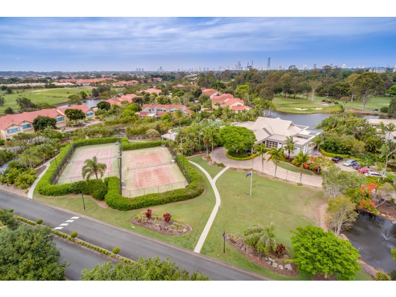 Villa 3 “Bradford West” Rhode Island 125 Santa Cruz Blvd, Clear Island Waters QLD 4226