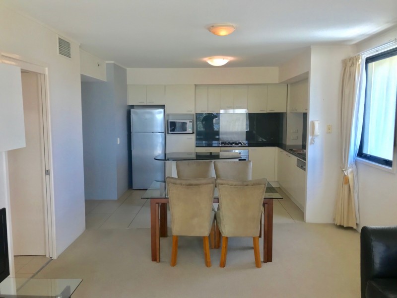 302/2685 Gold Coast Hwy “Broadbeach On The Park”, Broadbeach QLD 4218