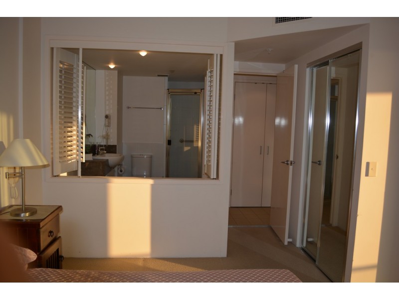 302/2685 Gold Coast Hwy “Broadbeach On The Park”, Broadbeach QLD 4218