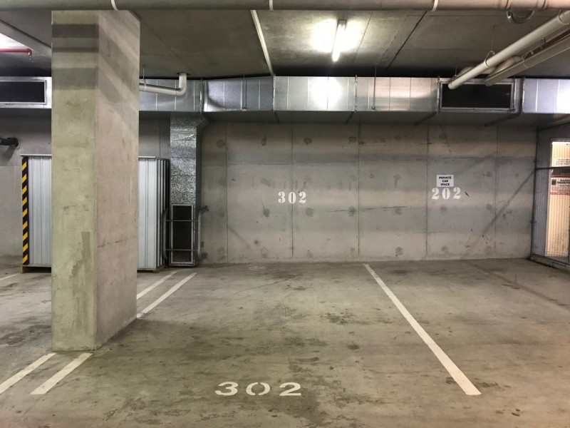 302/2685 Gold Coast Hwy “Broadbeach On The Park”, Broadbeach QLD 4218