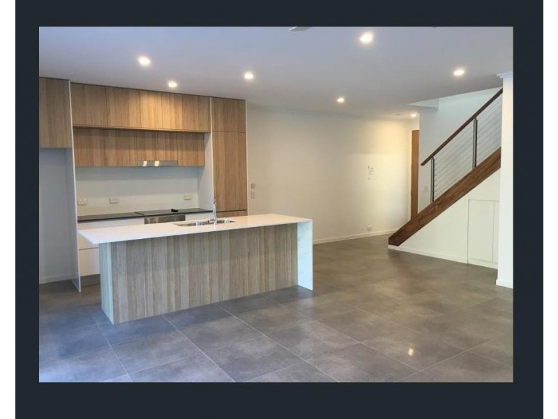 4 Florabella Drive, Robina QLD 4226