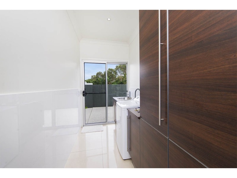 6014B The Boulevarde, Benowa QLD 4217