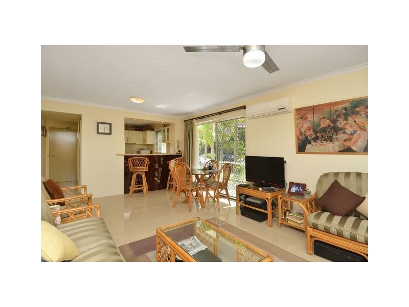 1/25 Federation Avenue, Broadbeach QLD 4218