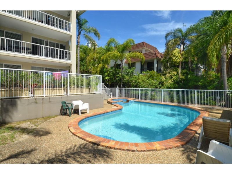 1/25 Federation Avenue, Broadbeach QLD 4218