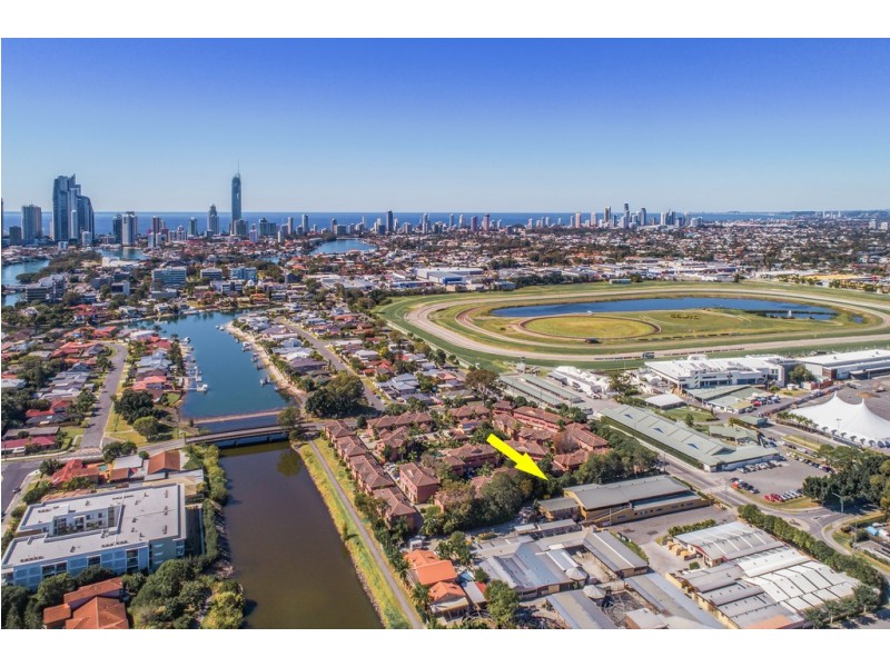 88 Racecourse Drive, Bundall QLD 4217