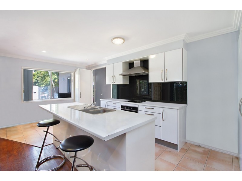 147 Musgrave Avenue, Labrador QLD 4215