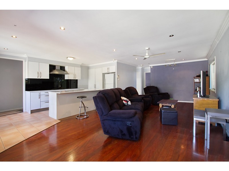 147 Musgrave Avenue, Labrador QLD 4215