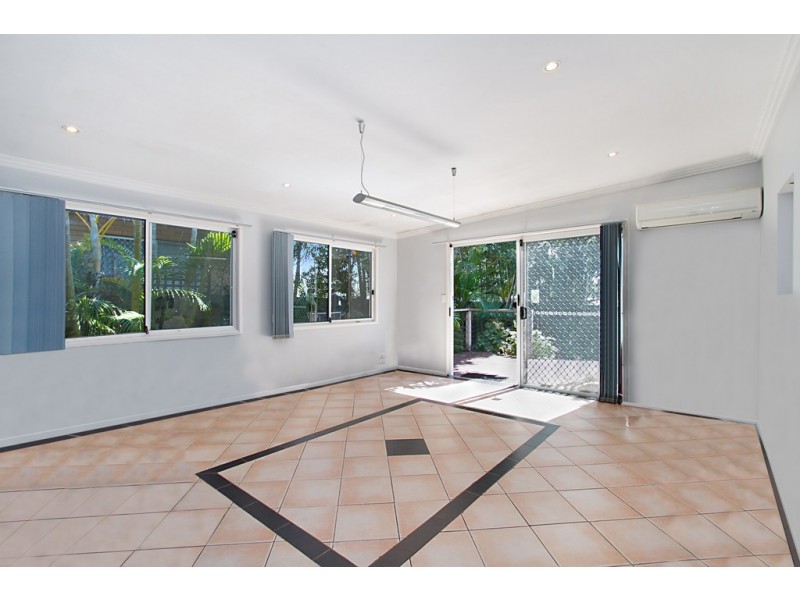 147 Musgrave Avenue, Labrador QLD 4215