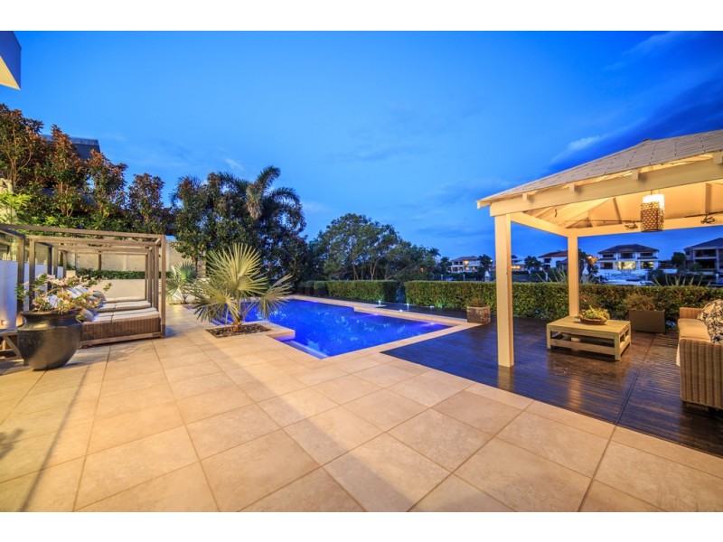 22 Waterview Crescent, Sorrento QLD 4217