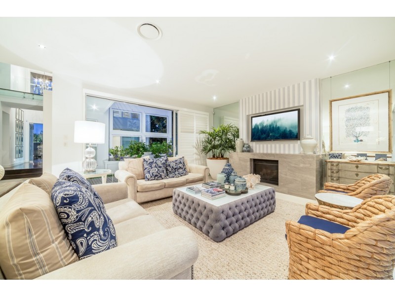 22 Waterview Crescent, Sorrento QLD 4217