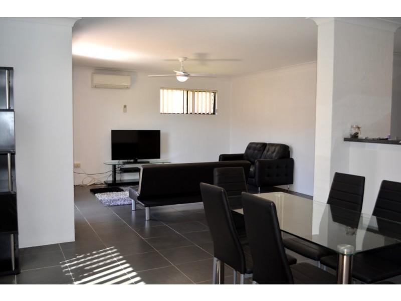1/44 Oceanic Drive, Mermaid Waters QLD 4218