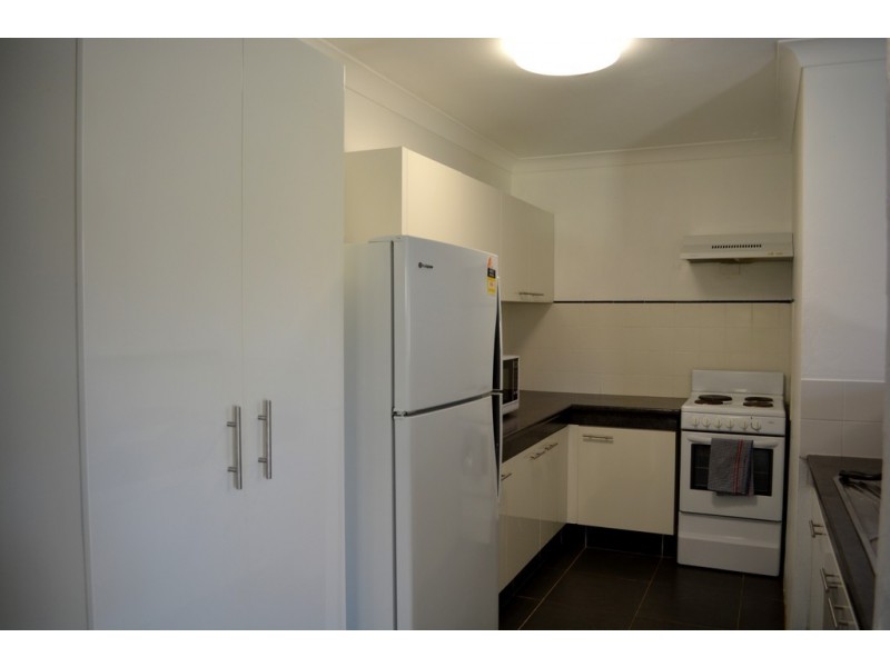 1/44 Oceanic Drive, Mermaid Waters QLD 4218