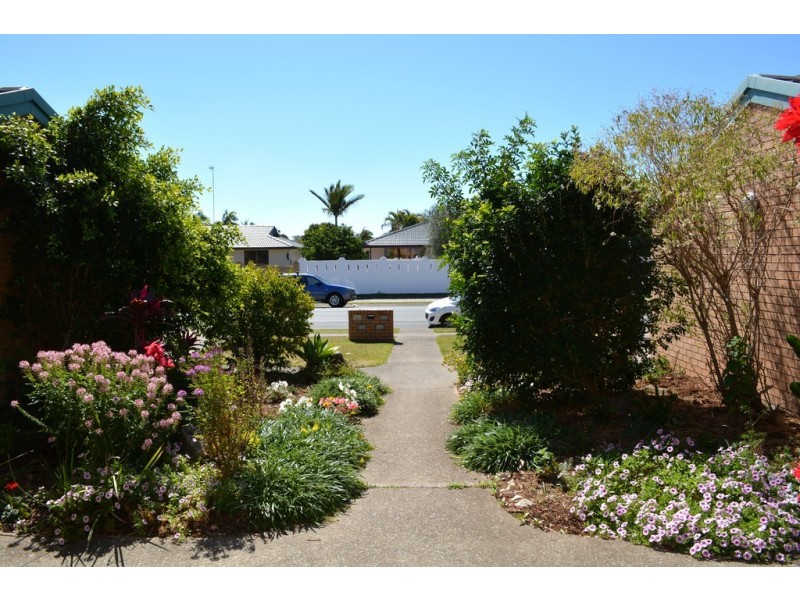 1/44 Oceanic Drive, Mermaid Waters QLD 4218