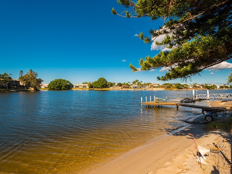 25 Vatakoula Parade, Mermaid Waters QLD 4218