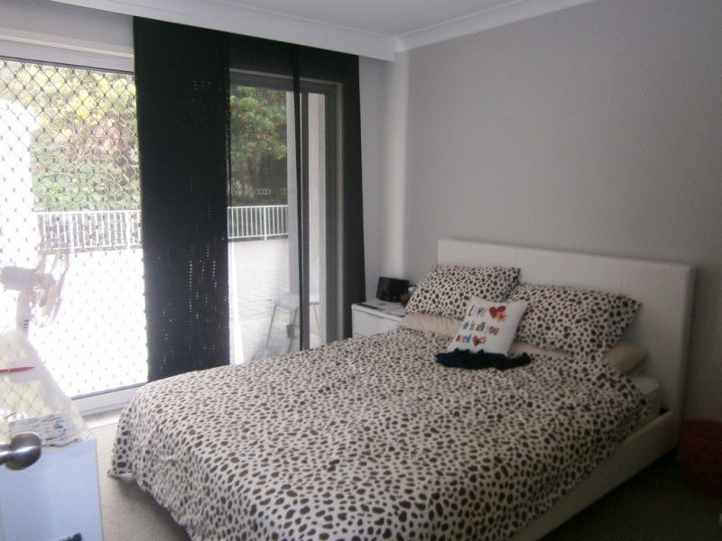 3/30 First Ave, Broadbeach QLD 4218