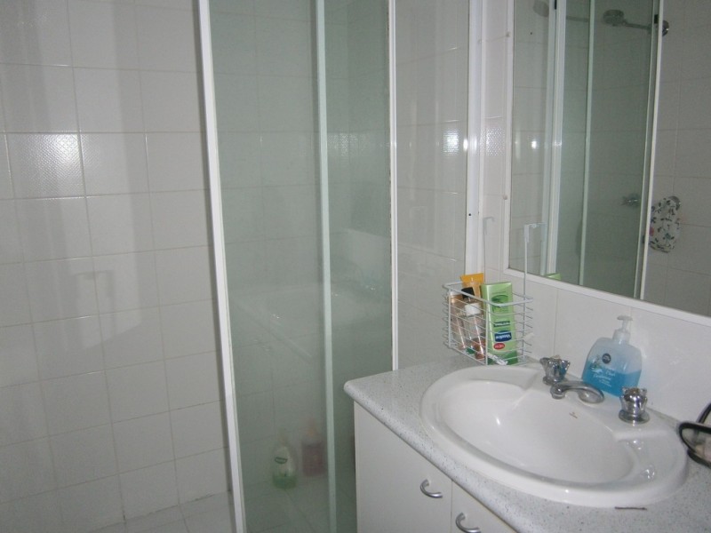 3/30 First Ave, Broadbeach QLD 4218