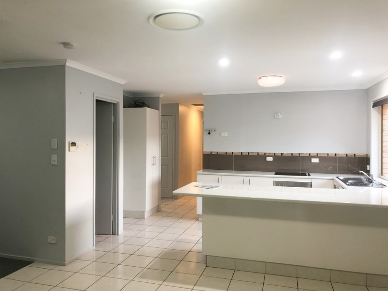 222 Mildura Drive, Helensvale QLD 4212