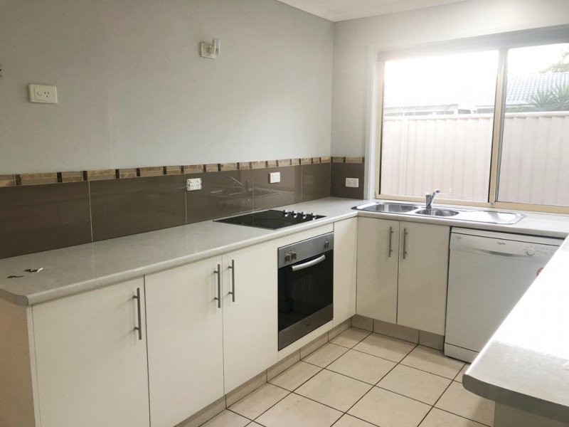 222 Mildura Drive, Helensvale QLD 4212