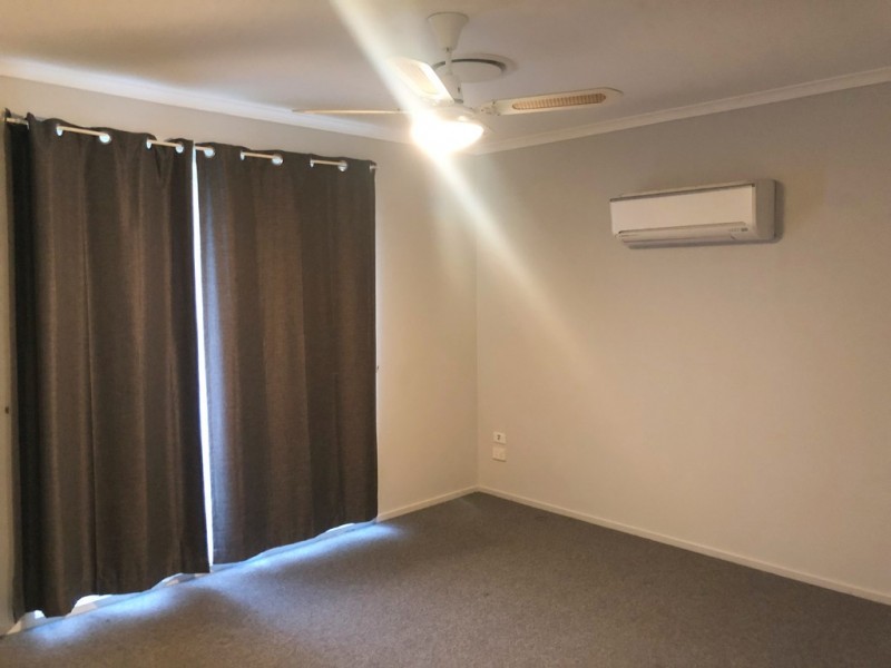 222 Mildura Drive, Helensvale QLD 4212