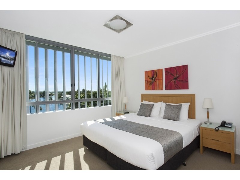 2306 ‘Freshwater Point’ 33 T E Peters Drive, Broadbeach Waters QLD 4218