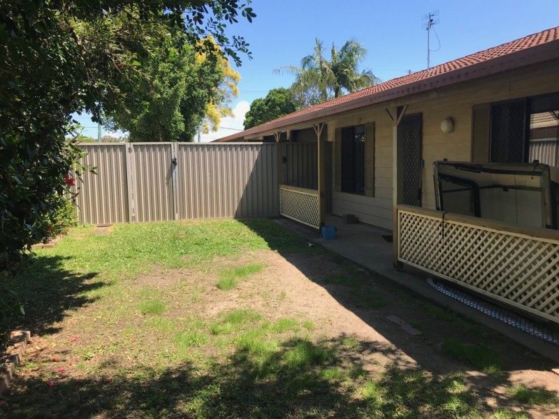 2/9 Beitz Avenue, Labrador QLD 4215