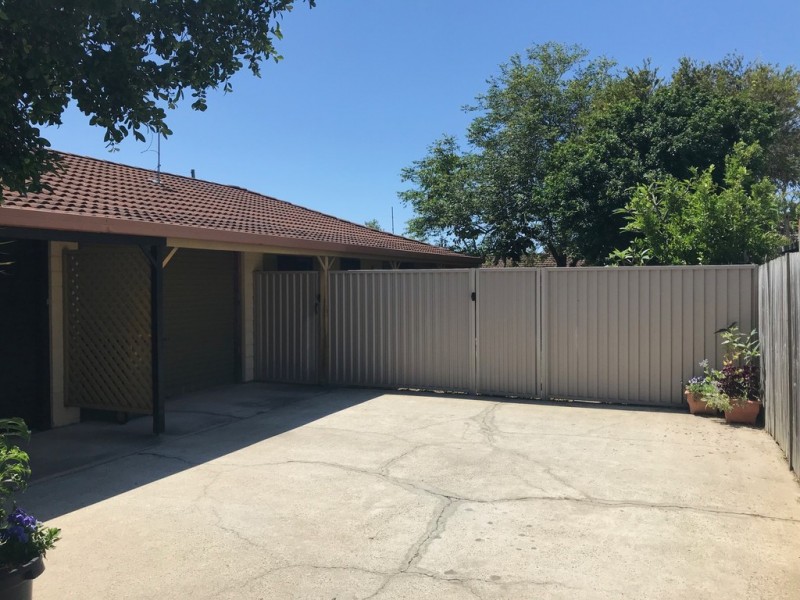 2/9 Beitz Avenue, Labrador QLD 4215