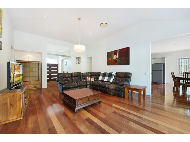 4 Saleya Drive, Varsity Lakes QLD 4227