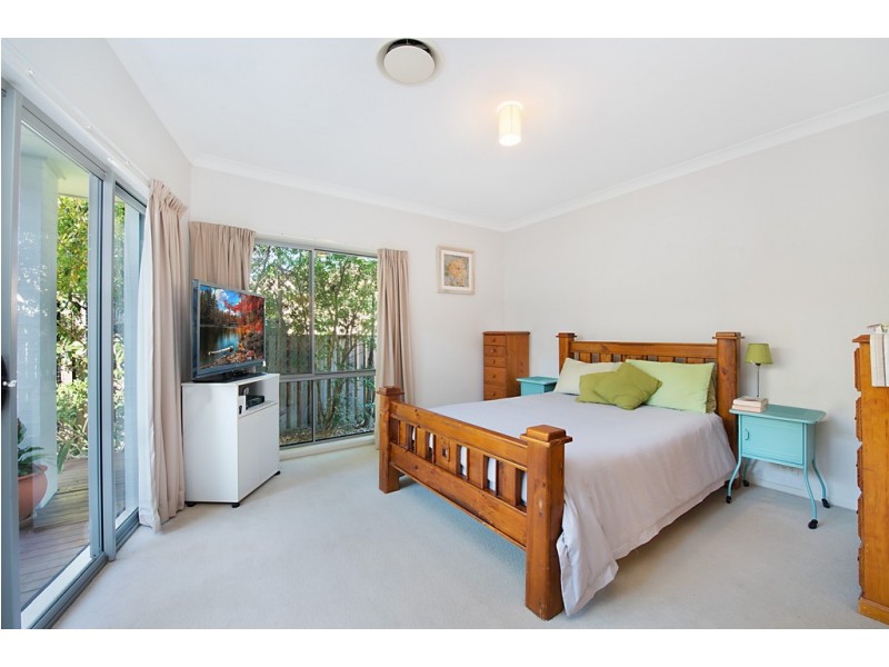 4 Saleya Drive, Varsity Lakes QLD 4227