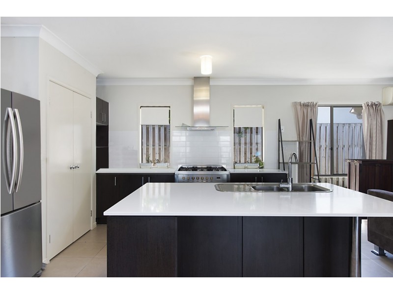 18 Summerlea Crescent, Ormeau QLD 4208