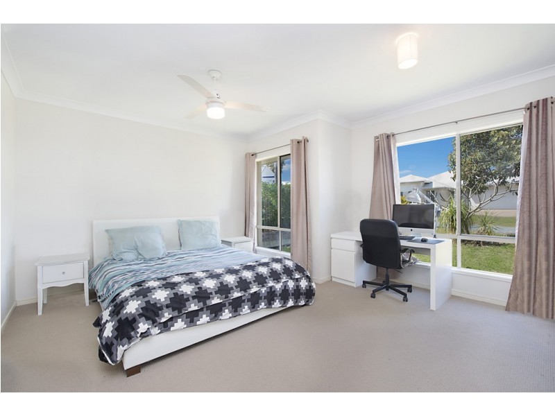 18 Summerlea Crescent, Ormeau QLD 4208