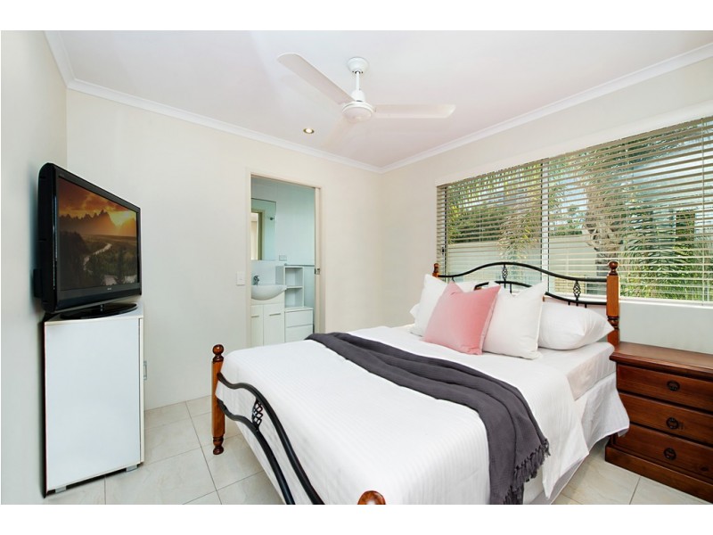 12 ‘Moonbird’ 25 Federation Avenue, Broadbeach QLD 4218