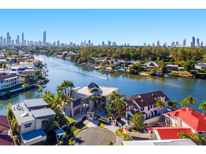 1 Rowes Court, Sorrento QLD 4217