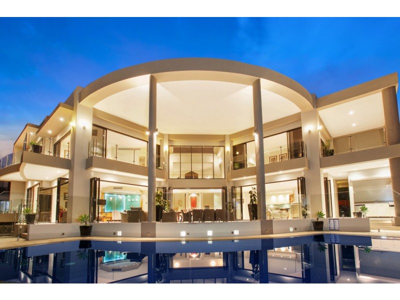 1 Rowes Court, Sorrento QLD 4217