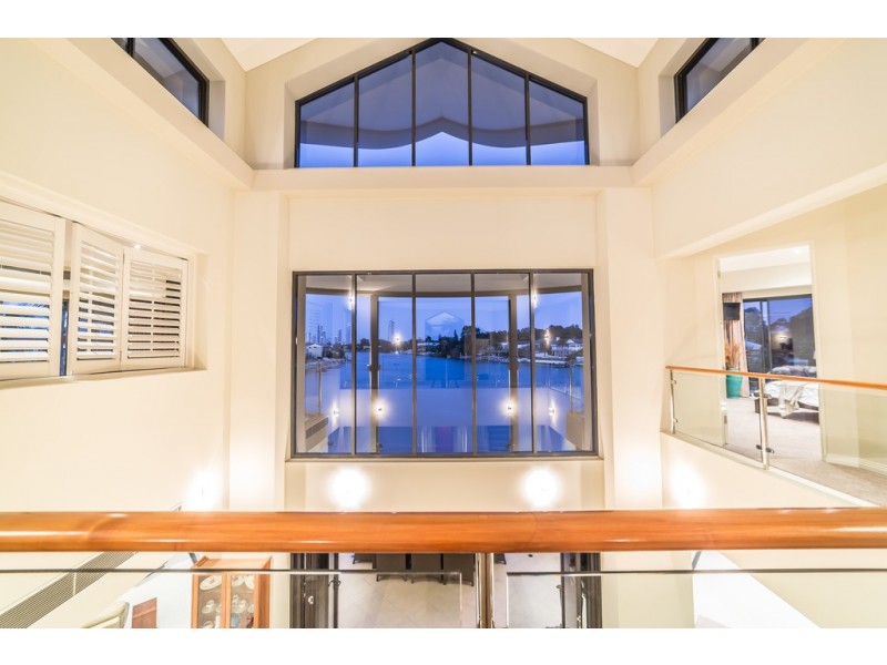 1 Rowes Court, Sorrento QLD 4217