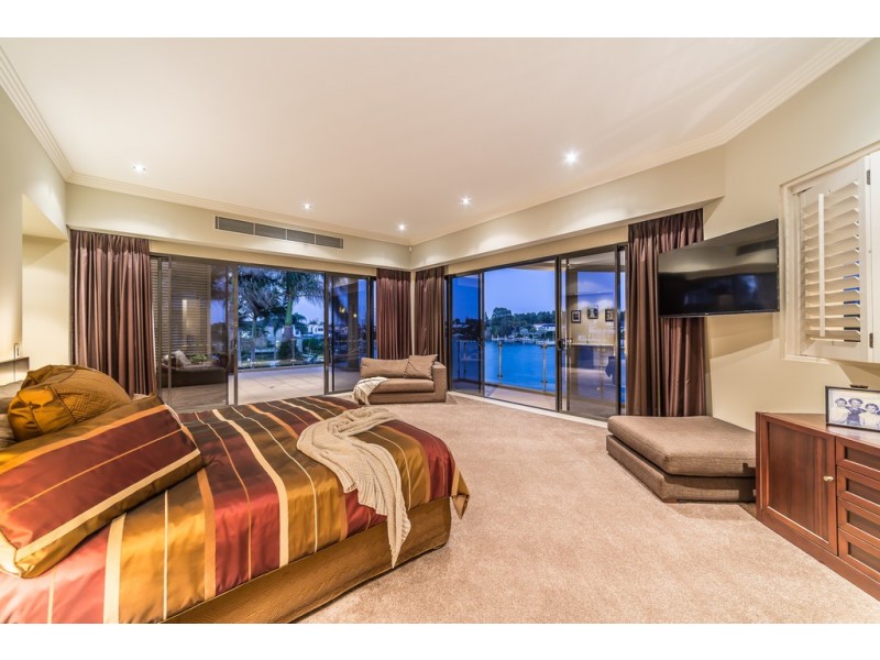 1 Rowes Court, Sorrento QLD 4217