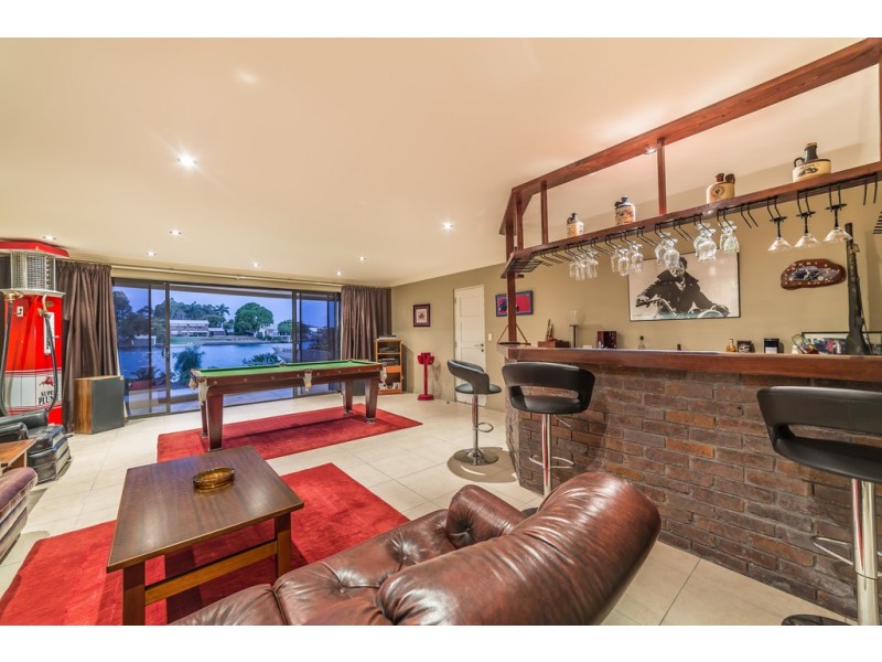 1 Rowes Court, Sorrento QLD 4217