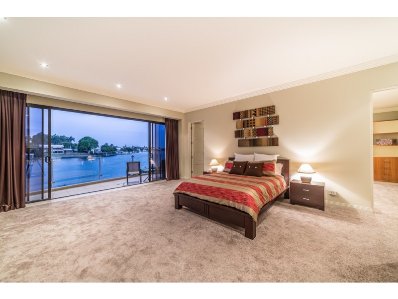 1 Rowes Court, Sorrento QLD 4217