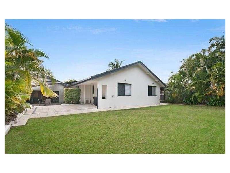 20 Lothian Avenue, Bundall QLD 4217
