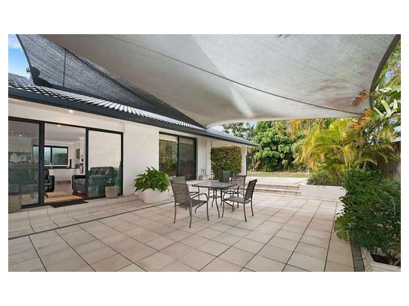 20 Lothian Avenue, Bundall QLD 4217