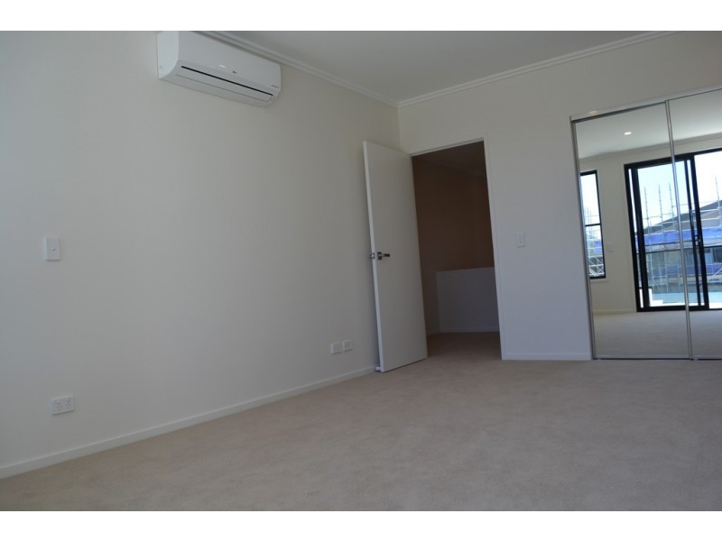 52 Evergreen View, Robina QLD 4226