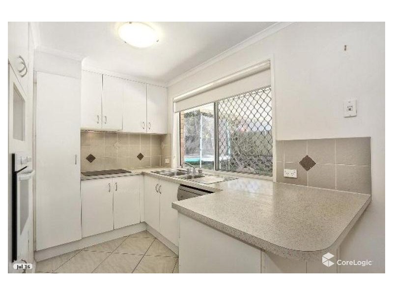 2/23 Chaplin Crescent, Oxenford QLD 4210