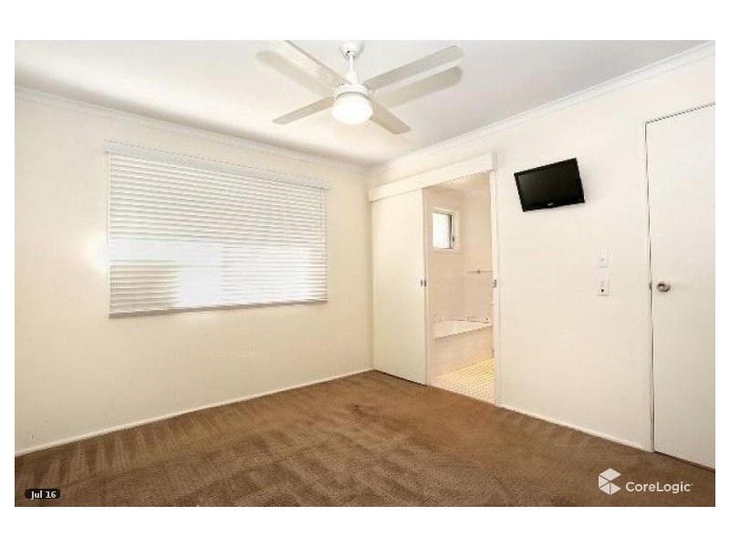 2/23 Chaplin Crescent, Oxenford QLD 4210