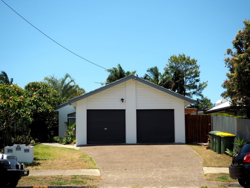 2/53 Albion Avenue, Miami QLD 4220
