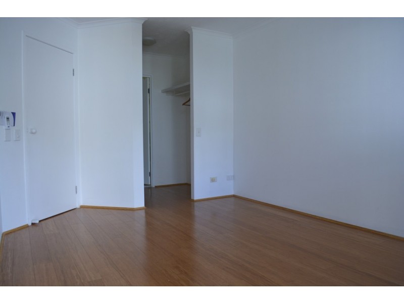 155/10-16 Alexandra Avenue   “Diamond Beach”, Broadbeach QLD 4218