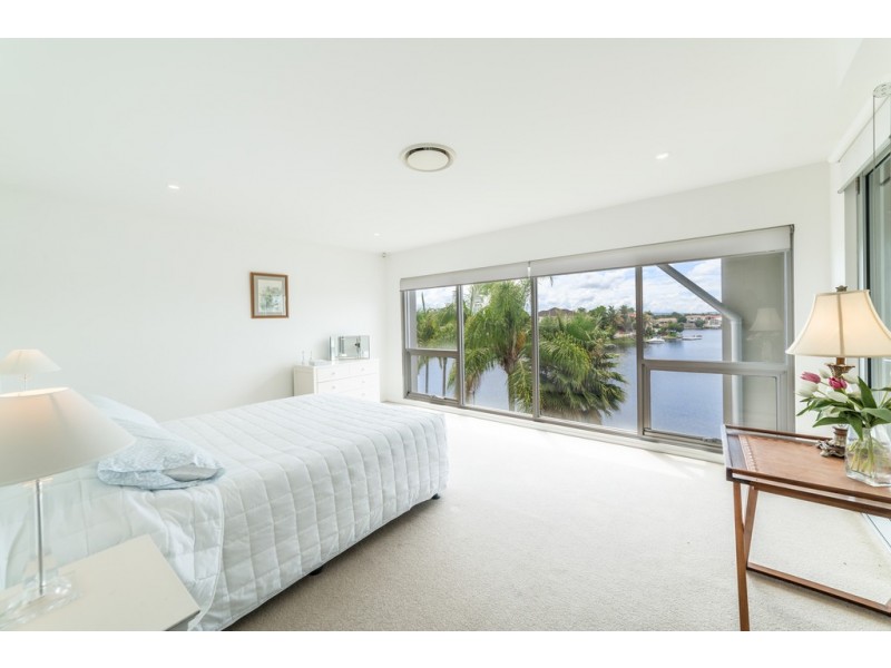 37 Martinique Way, Clear Island Waters QLD 4226