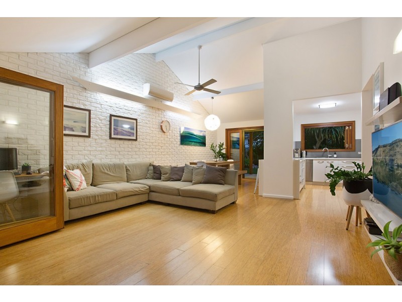 18 Tabilban Street, Burleigh Heads QLD 4220