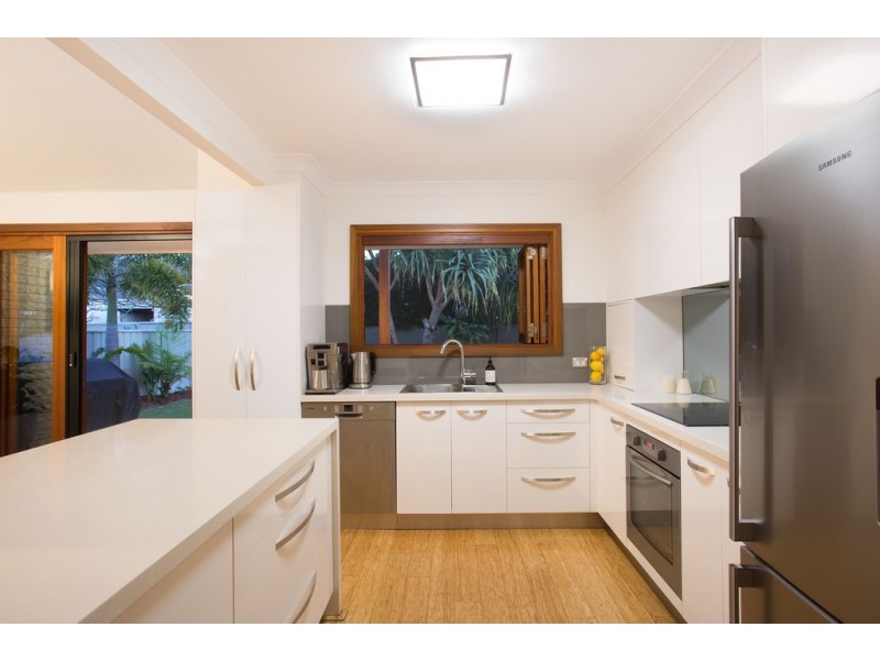 18 Tabilban Street, Burleigh Heads QLD 4220
