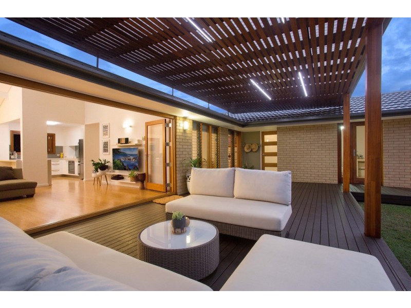 18 Tabilban Street, Burleigh Heads QLD 4220