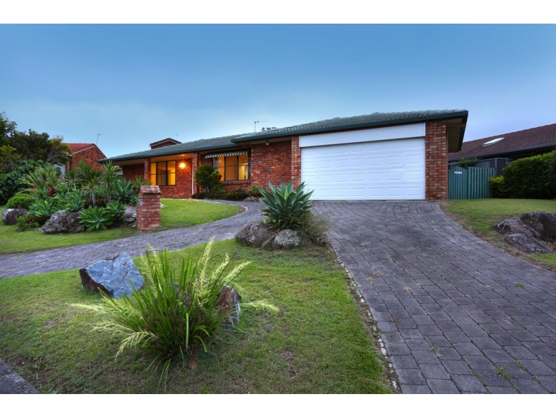 9 Roseville Court, Robina QLD 4226