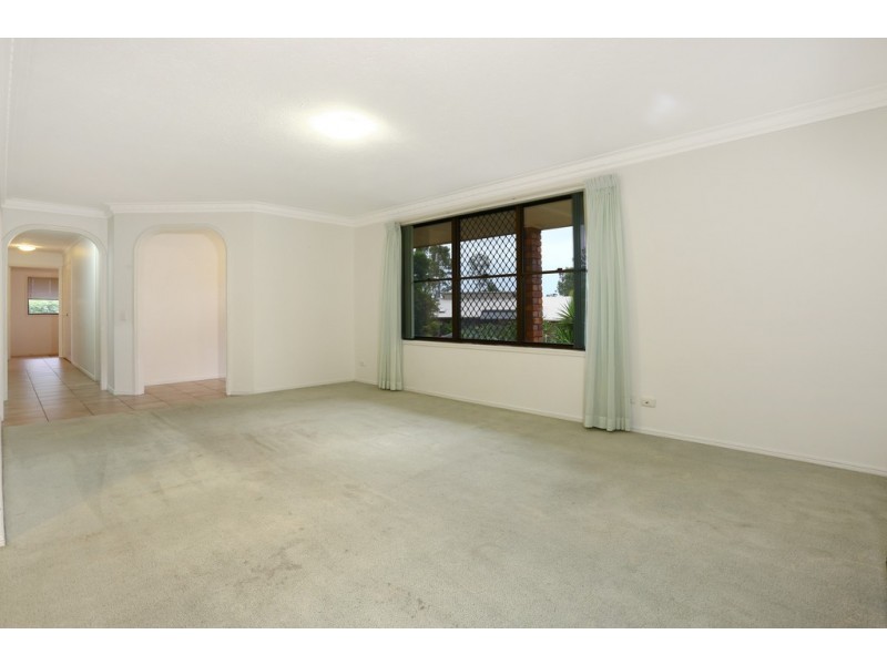 9 Roseville Court, Robina QLD 4226